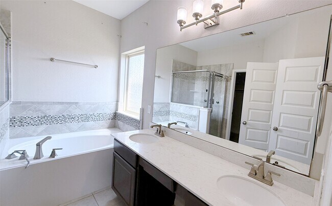 Building Photo - 23303 Briarstone Hbr Trl