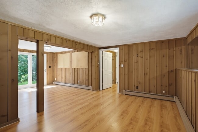 Building Photo - 37 Woodbury Rd