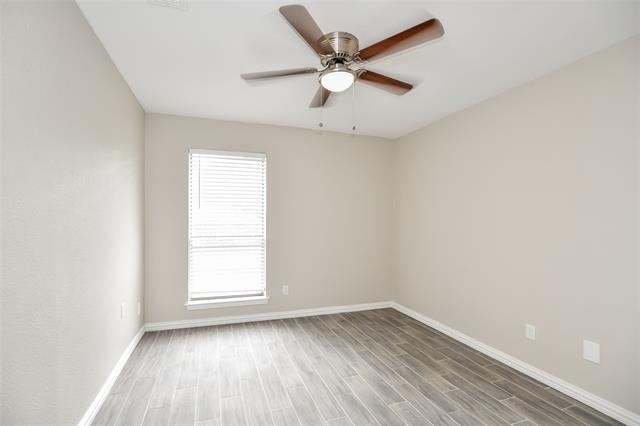 Building Photo - 5401 Edgewater Cir