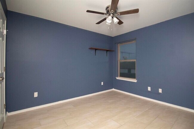 Building Photo - 4316 Ramona Dr