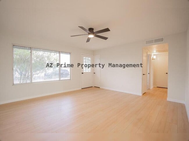 Building Photo - 3142 N 78th Dr