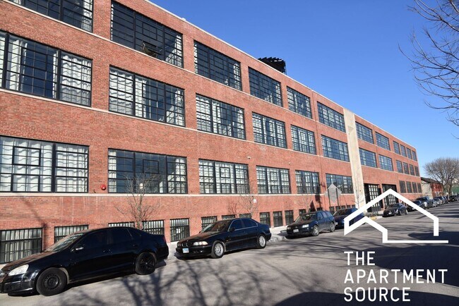 Building Photo - 1432 W 21st St