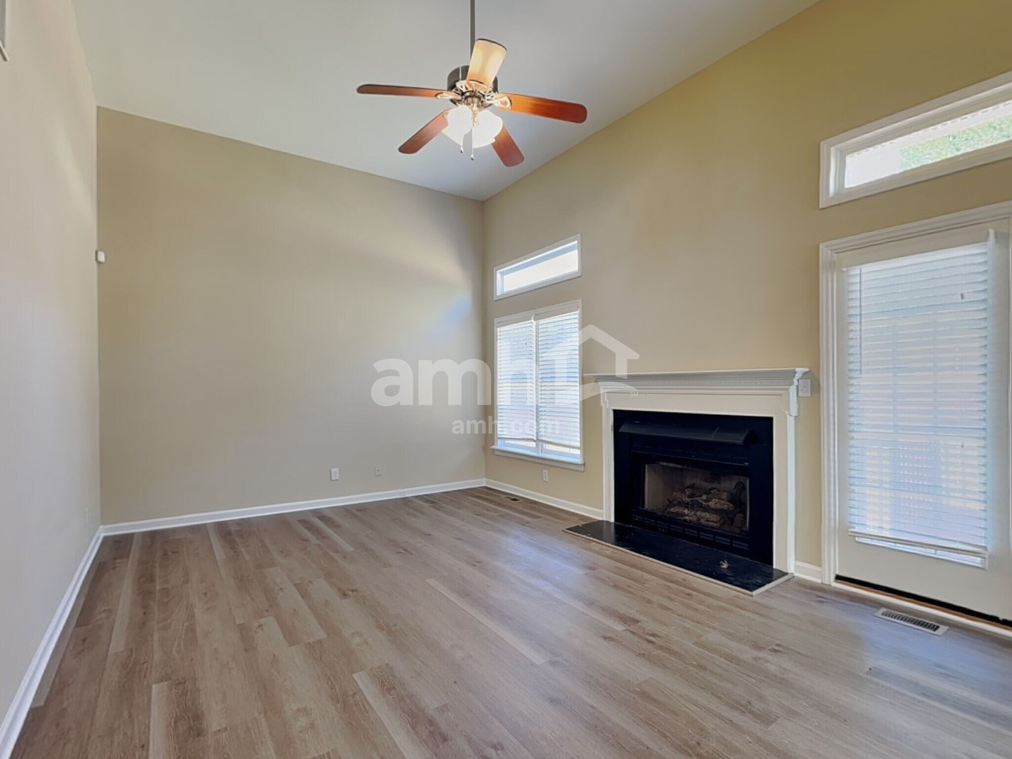 Building Photo - 1 Rosebank Ct