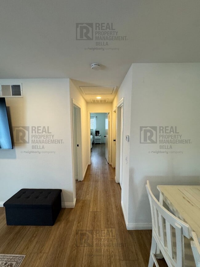 Building Photo - Charming 2-Bed, 2-Bath Condo in the Heart ...