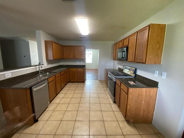 Building Photo - 2809 Lake Terrace Dr