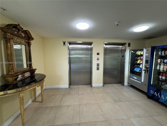 Building Photo - 1350 NW 8th Ct