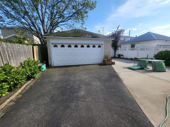 Building Photo - 69-35 Hessler Ave