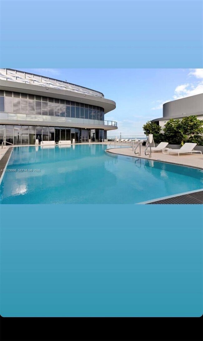 Building Photo - 1000 Brickell Plaza