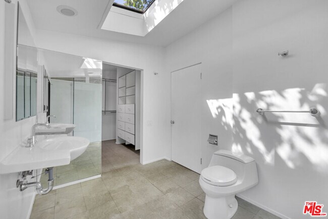 Building Photo - 30611 Las Estrellas Dr