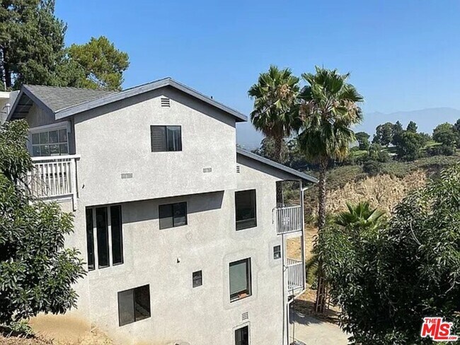 Building Photo - 11615 Grande Vista Dr