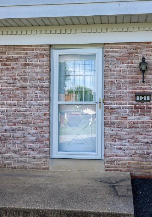 Building Photo - 131 Highview Dr