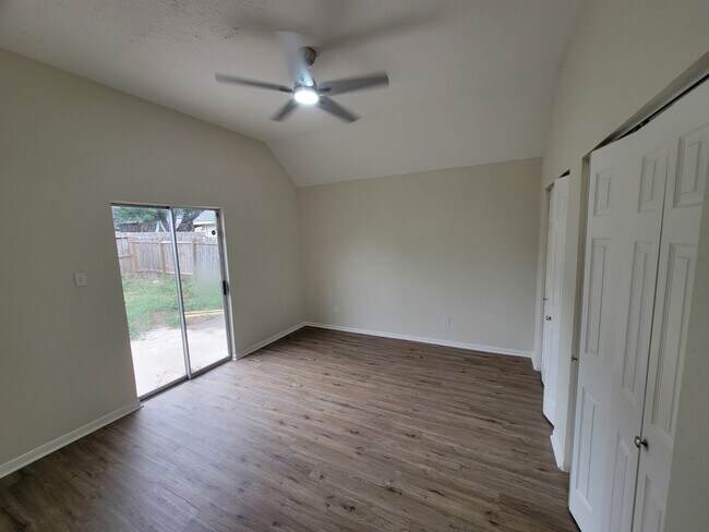 Building Photo - 6311 Diamond Rock Dr