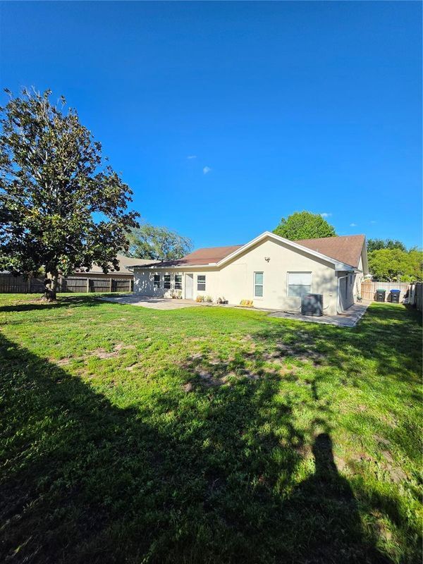 Building Photo - 10158 Brandon Cir