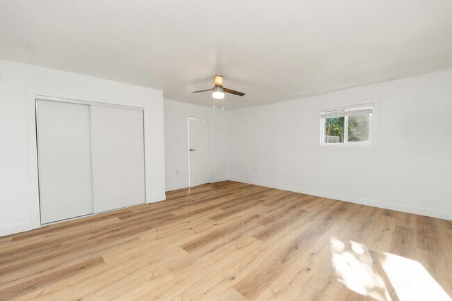 Building Photo - Sepulveda