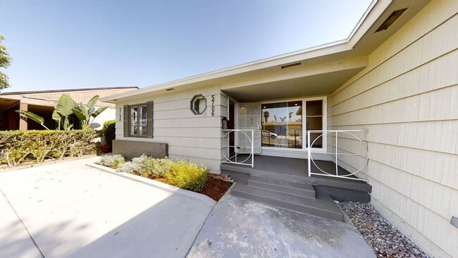 Building Photo - 5BD/2BA on MARY LANE! (Lease Out Pending S...