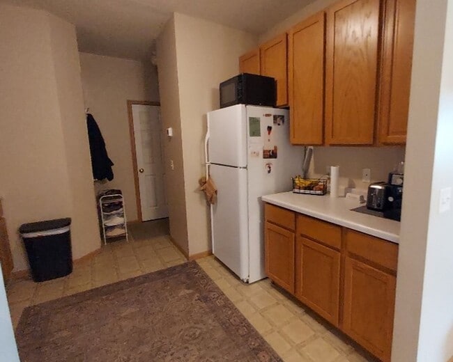 Building Photo - Nice 3 Bedroom Townhome