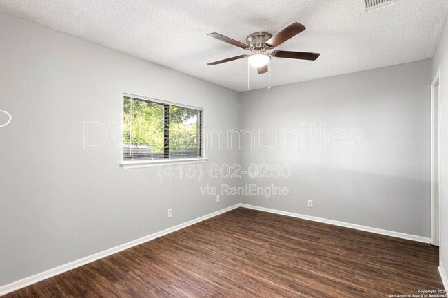 Building Photo - 9211 De Frene