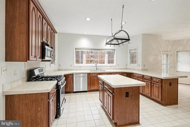 Building Photo - 13501 Casablanca Ct