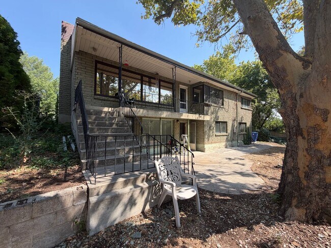 Building Photo - 4132 S Carter Cir