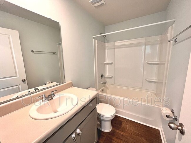 Building Photo - 129 Spencer Cir