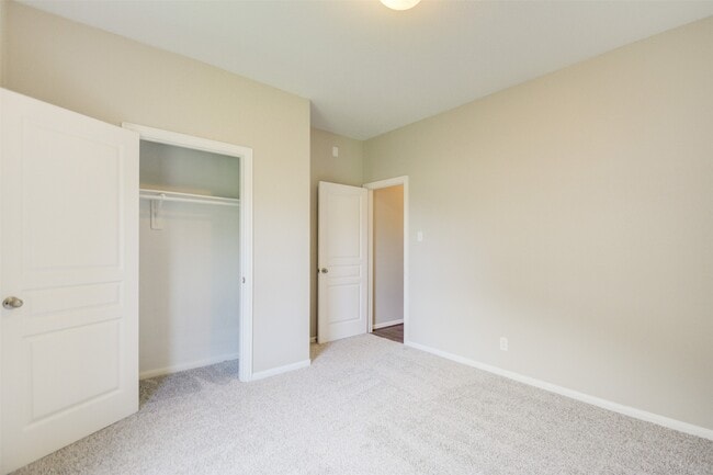 Building Photo - 6026 Burnet Bend Ave