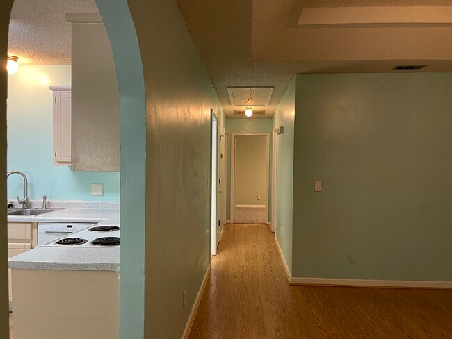 Building Photo - 133 Sterling Dr