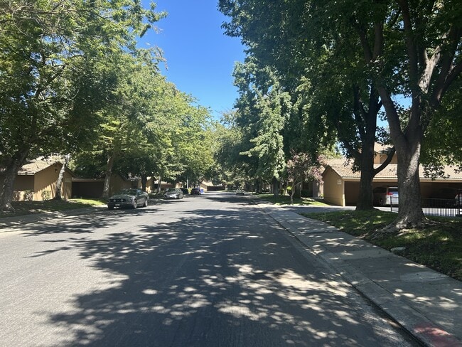 Building Photo - 4063 Elmo Loop