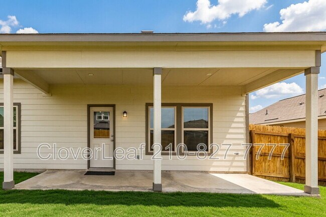 Building Photo - 940 Windflower