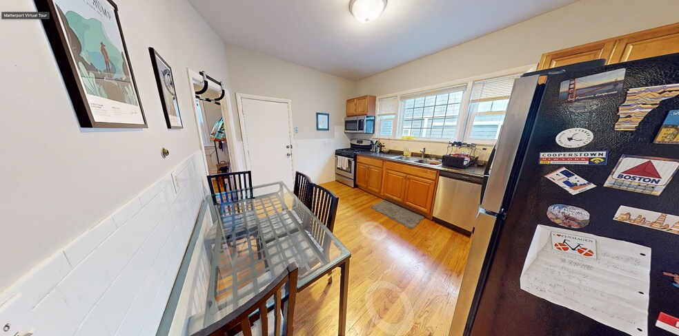 Primary Photo - 23 Tufts St