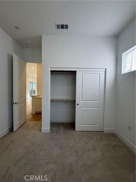 Building Photo - 436 Loon