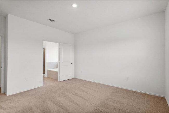 Building Photo - 114 Miglia St