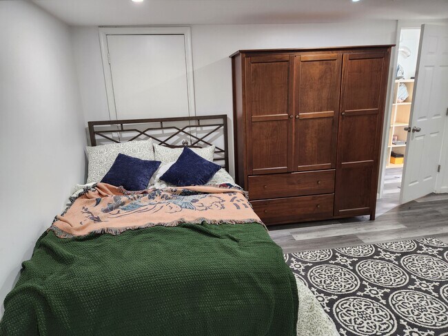 Building Photo - 3704 Arlington Blvd