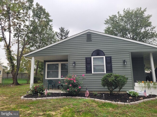 Building Photo - 16 Idlewild Rd