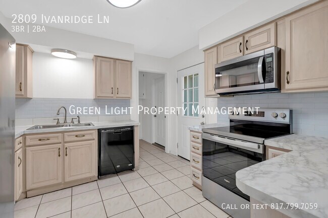Building Photo - 2809 Ivanridge Ln