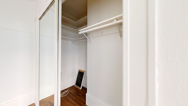 Building Photo - 420 Ellis St