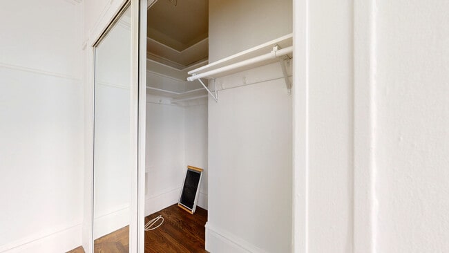 Building Photo - 422 Ellis St