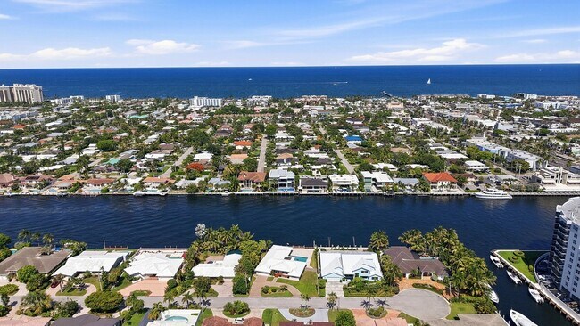 Building Photo - 4454 W Tradewinds Ave