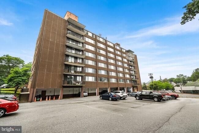 Building Photo - 4401 Cherry Hill Rd