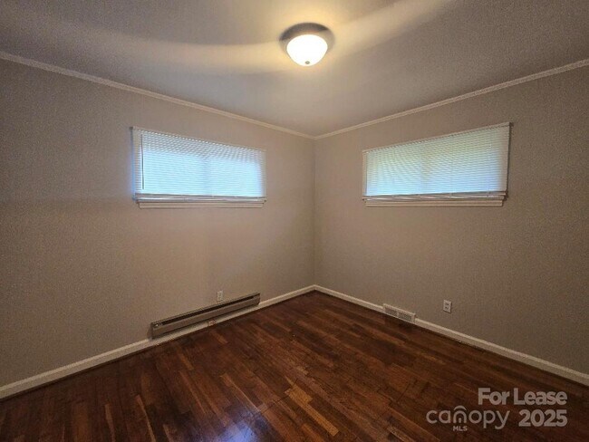 Building Photo - 809 Wilbrown Cir