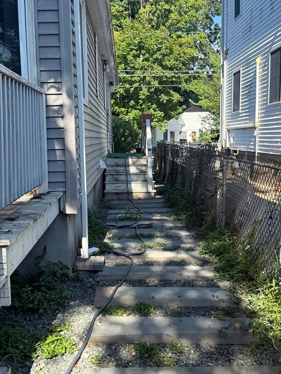 Building Photo - 128 Seminole Ave