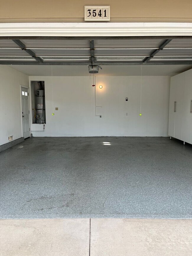 Building Photo - Charming 3 Bedroom, 2 Bath Single Family Home for rent in Seal Beach, CA!