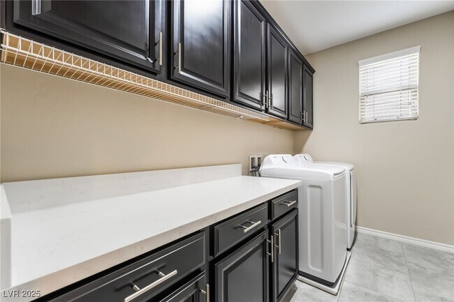 Building Photo - 1088 Via Alloro