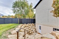 Building Photo - 471 S Alpine Dr