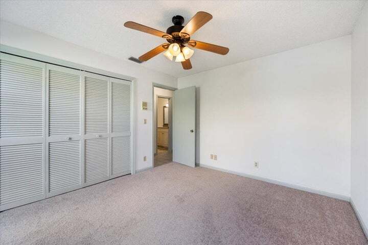 Building Photo - 2216 Amesbury Ct