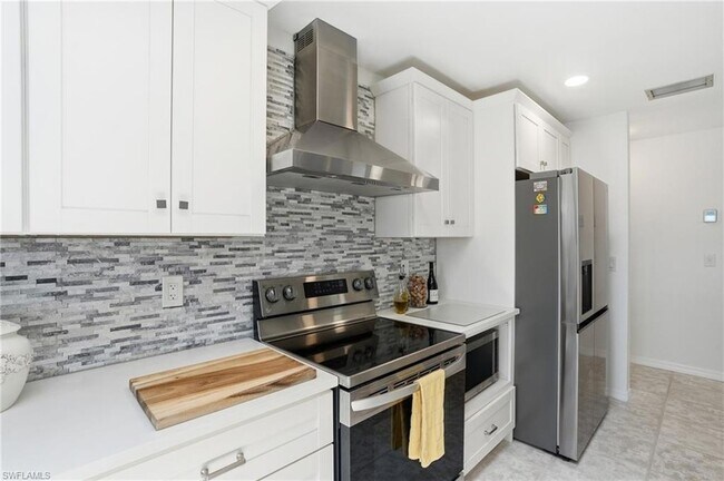 Building Photo - 132 Bordeaux Cir