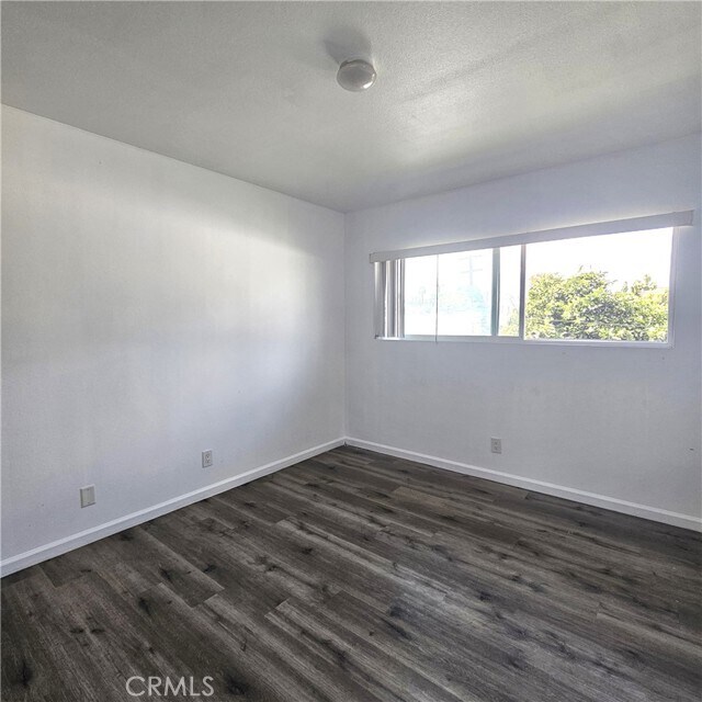 Building Photo - 320 E Hullett St