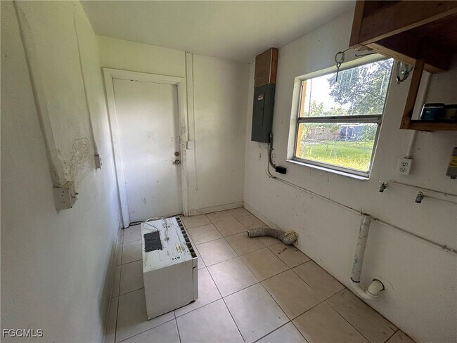 Building Photo - 13432 First St