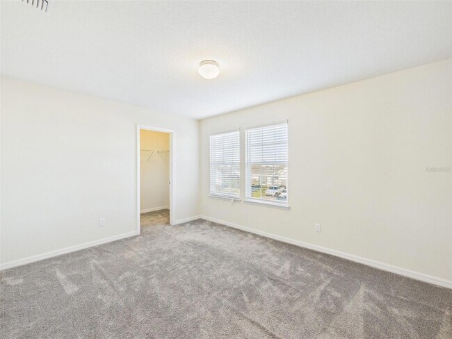 Building Photo - 5164 Chickadee St