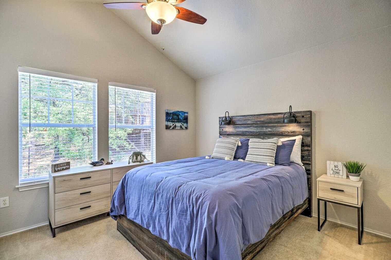 Building Photo - 21100 Santa Ana Cove