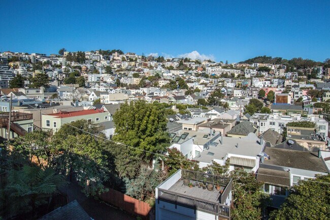 Building Photo - Eureka Valley/Castro 4 Bed + Bonus Room, 3 Bath, 2 Car Garage, City & Valley Views